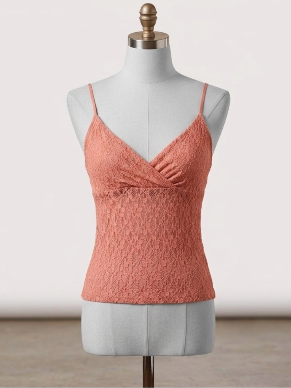 IVRY DAY Lace Cami Tank Top in Rusty Coral